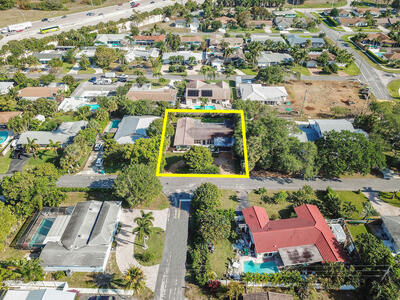 711 SW 25th Place, Boynton Beach, FL 33435