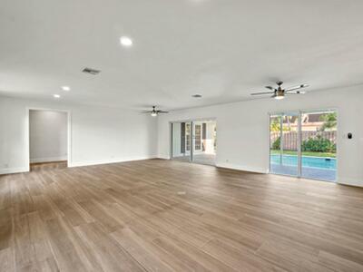 711 SW 25th Place, Boynton Beach, FL 33435