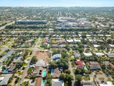 711 SW 25th Place, Boynton Beach, FL 33435