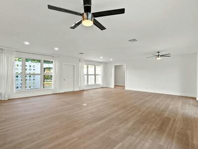 711 SW 25th Place, Boynton Beach, FL 33435