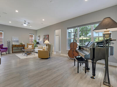 127 Via Castilla, Jupiter, FL 33458