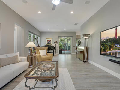 127 Via Castilla, Jupiter, FL 33458