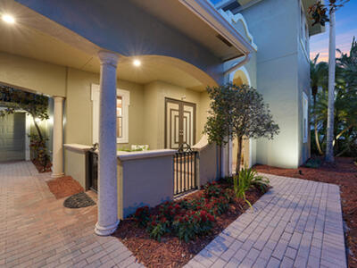 127 Via Castilla, Jupiter, FL 33458