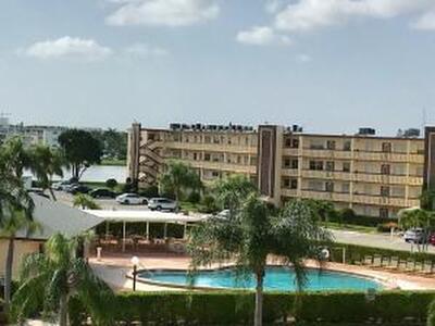 2092 Wolverton, Boca Raton, FL 33434