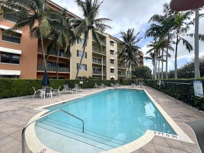 1640 Presidential Way, West Palm Beach, FL 33401