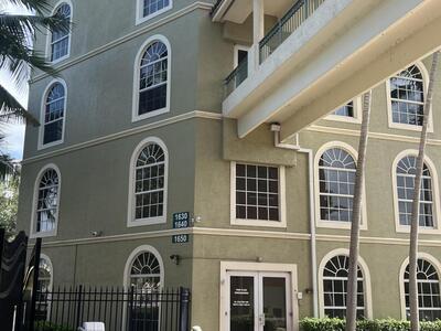 1640 Presidential Way, West Palm Beach, FL 33401