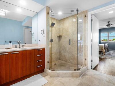 2650 Lake Shore Drive, Riviera Beach, FL 33404