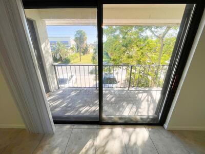 125 S Palmway Avenue, Lake Worth Beach, FL 33460