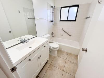 125 S Palmway Avenue, Lake Worth Beach, FL 33460