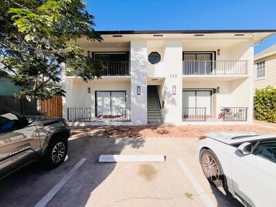 125 S Palmway Avenue, Lake Worth Beach, FL 33460