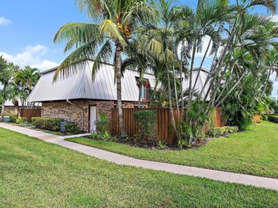 1420 Ocean Way, Jupiter, FL 33477