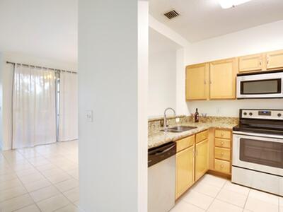 6420 Park Lake Circle, Boynton Beach, FL 33437