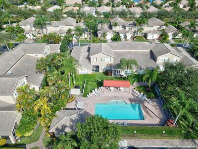 6420 Park Lake Circle, Boynton Beach, FL 33437