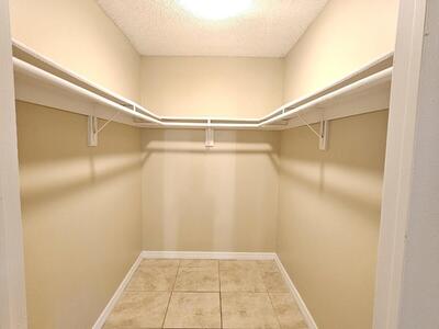 2000 N Congress Avenue, West Palm Beach, FL 33401