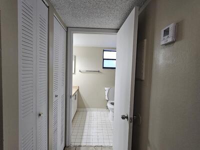 2000 N Congress Avenue, West Palm Beach, FL 33401