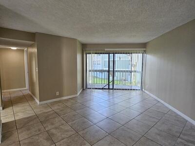 2000 N Congress Avenue, West Palm Beach, FL 33401