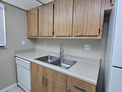 2000 N Congress Avenue, West Palm Beach, FL 33401