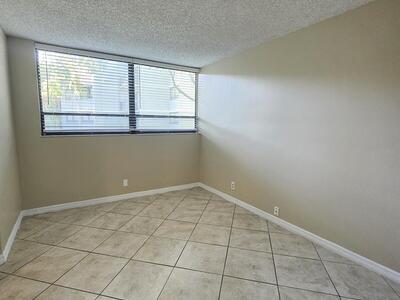 2000 N Congress Avenue, West Palm Beach, FL 33401