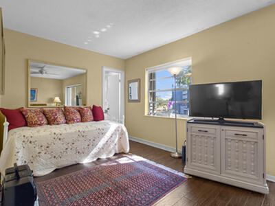 5401 NW 2nd Avenue, Boca Raton, FL 33487