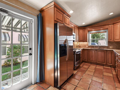 194 Almeria Road, West Palm Beach, FL 33405