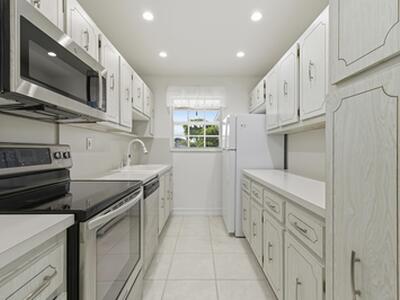 1167 S Drive Circle, Delray Beach, FL 33445