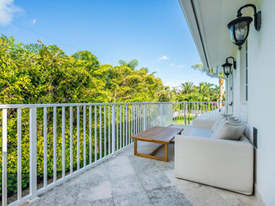 233 El Pueblo Way, Palm Beach, FL 33480