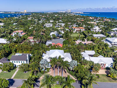 233 El Pueblo Way, Palm Beach, FL 33480