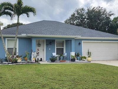 562 SE Majestic Terrace