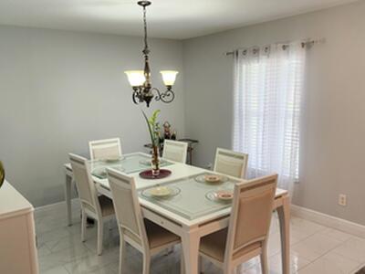 562 SE Majestic Terrace, Port Saint Lucie, FL 34983