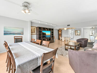 6768 10th Avenue N, Lake Worth, FL 33467