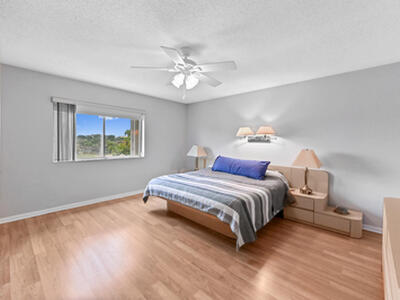 6768 10th Avenue N, Lake Worth, FL 33467