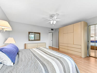 6768 10th Avenue N, Lake Worth, FL 33467