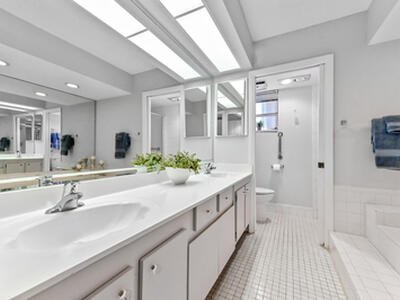 6768 10th Avenue N, Lake Worth, FL 33467