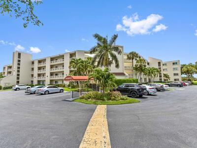 6768 10th Avenue N, Lake Worth, FL 33467