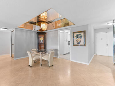 6768 10th Avenue N, Lake Worth, FL 33467