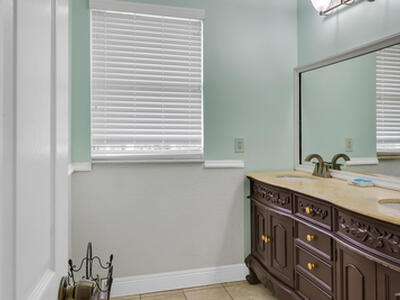 12121 70th Place N, West Palm Beach, FL 33412