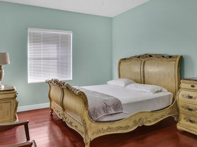 12121 70th Place N, West Palm Beach, FL 33412