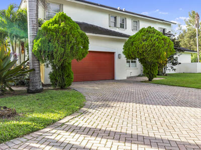 12121 70th Place N, West Palm Beach, FL 33412