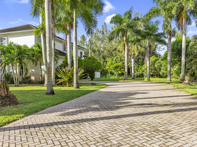 12121 70th Place N, West Palm Beach, FL 33412