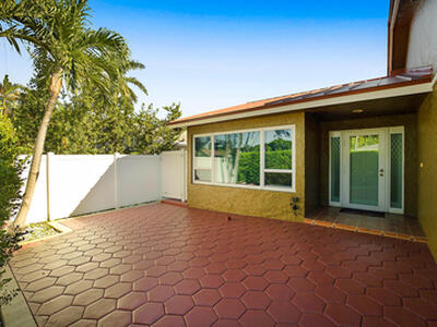 4548 SW 28th Way, Dania Beach, FL 33312