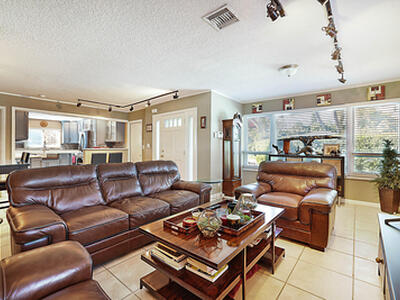 4548 SW 28th Way, Dania Beach, FL 33312