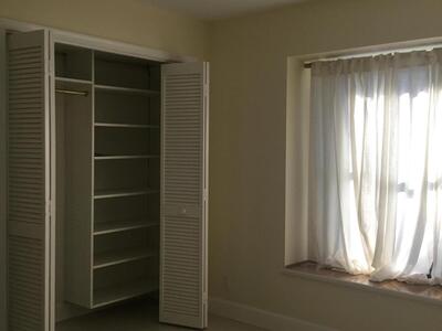 1094 Raintree Court, Palm Beach Gardens, FL 33410