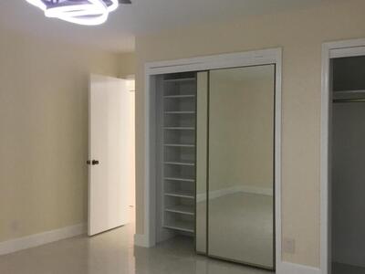 1094 Raintree Court, Palm Beach Gardens, FL 33410