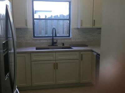 1094 Raintree Court, Palm Beach Gardens, FL 33410