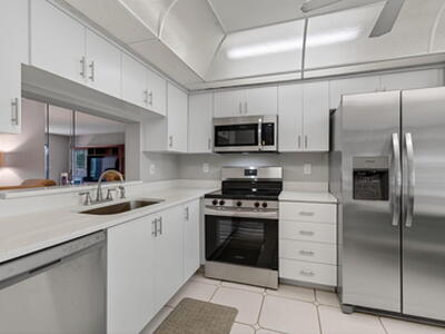 7340 Amberly Lane, Delray Beach, FL 33446