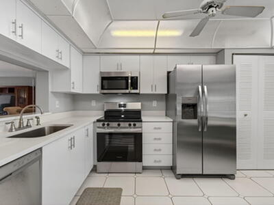 7340 Amberly Lane, Delray Beach, FL 33446