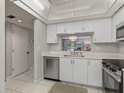 7340 Amberly Lane, Delray Beach, FL 33446