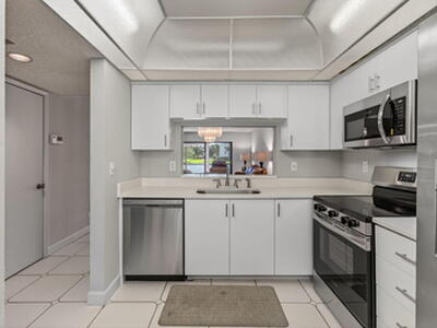 7340 Amberly Lane, Delray Beach, FL 33446