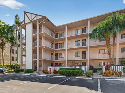 7340 Amberly Lane, Delray Beach, FL 33446