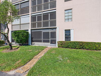 7340 Amberly Lane, Delray Beach, FL 33446